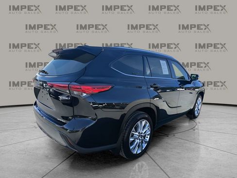 Used 2023 Toyota Highlander Limited image 5