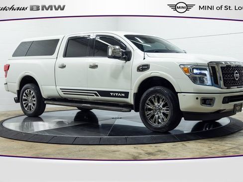 Used 2017 Nissan Titan Platinum Reserve image 1