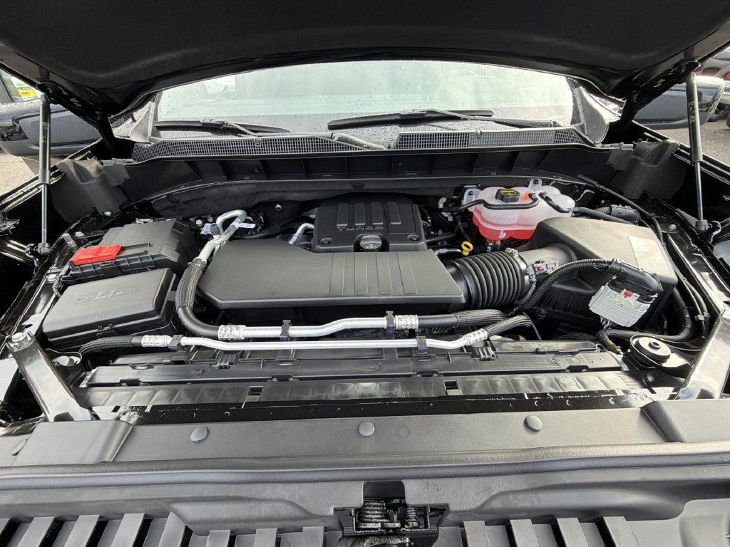New 2026 Chevrolet Silverado 1500 RST w/ LPO, Dark Essentials Package AWD/4WD image 31