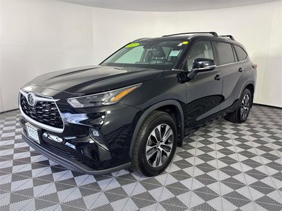 Used 2023 Toyota Highlander XLE