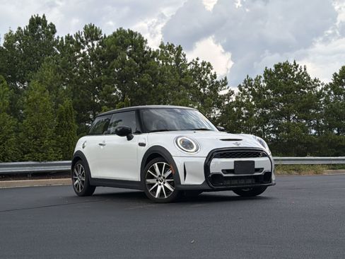 Used 2024 MINI Cooper S FWD image 2