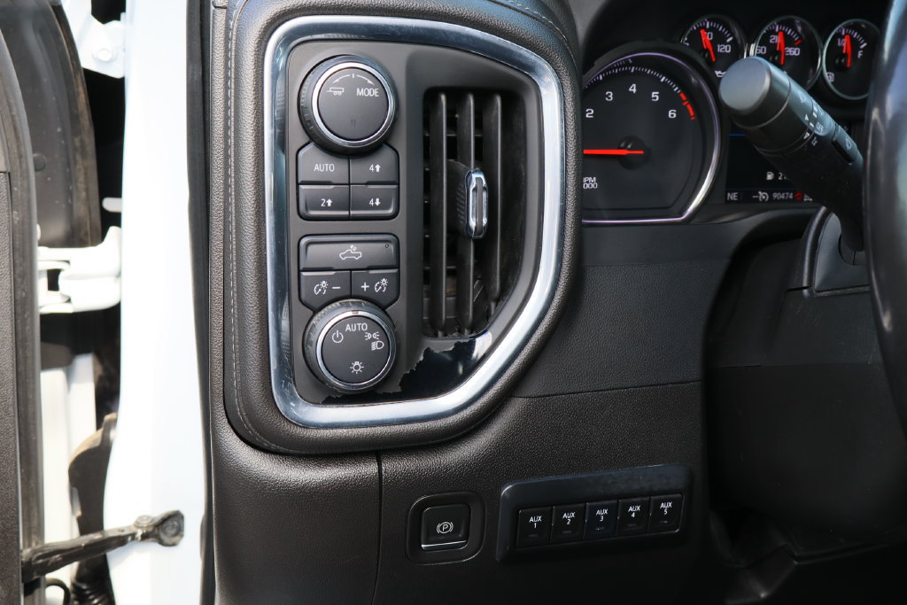 Used 2023 Chevrolet Silverado 2500 LT AWD/4WD image 13
