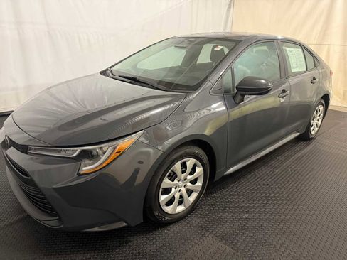 Used 2023 Toyota Corolla LE image 6