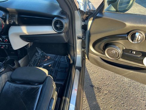 Used 2015 MINI Cooper S image 24