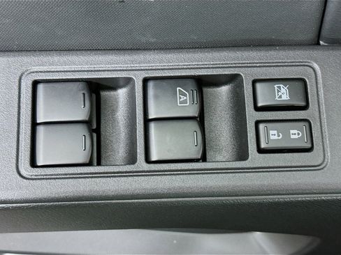 Used 2024 Nissan Frontier SL w/ Technology Package image 15