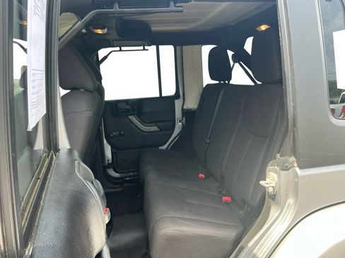 Used 2015 Jeep Wrangler Unlimited Sport w/ Connectivity Group AWD/4WD image 21