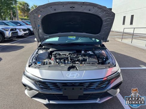 Used 2024 Hyundai Elantra Limited FWD image 17
