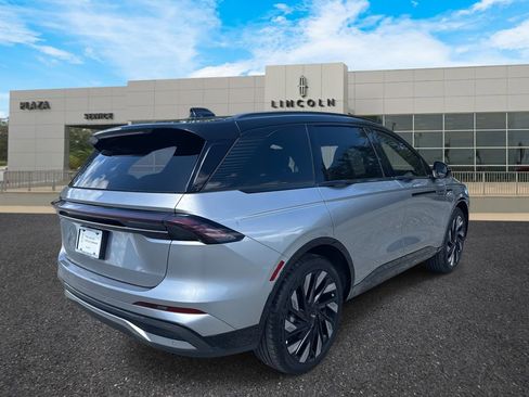 New 2025 Lincoln Nautilus Reserve w/ Jet Appearance Package image 3