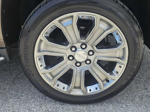 Used 2016 GMC Yukon Denali w/ Open Road Package AWD/4WD image 4