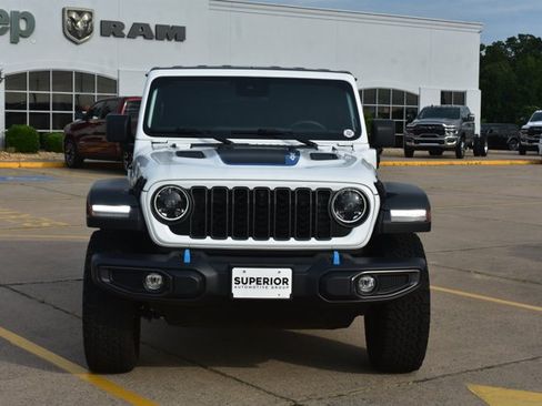 Used 2024 Jeep Wrangler Unlimited Rubicon 4xe w/ Technology Group AWD/4WD image 2