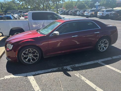 Used 2019 Chrysler 300 C w/ Sun, Sound & Nav Package RWD image 2
