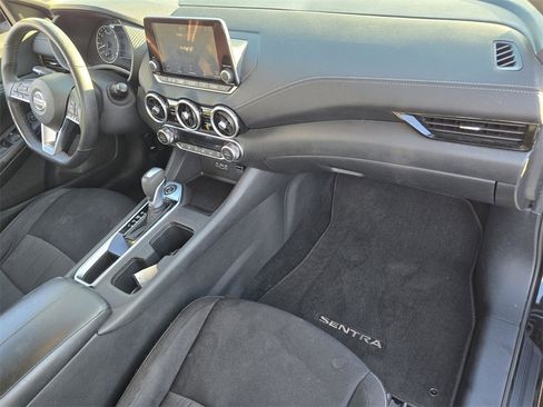 Used 2021 Nissan Sentra SV image 15