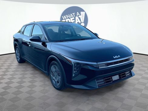 Certified 2025 Kia K4 FWD image 3
