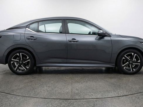 Used 2025 Nissan Sentra SV FWD image 11