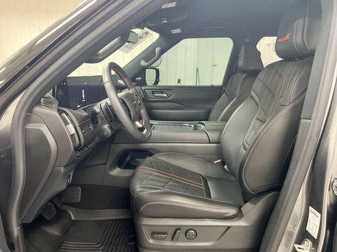 Used 2025 Nissan Armada PRO-4X AWD/4WD image 20