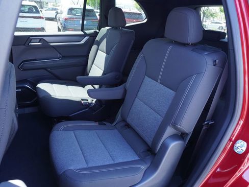 New 2026 GMC Acadia Elevation image 9