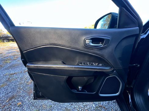 Used 2020 Jeep Compass Latitude w/ Cold Weather Group image 22