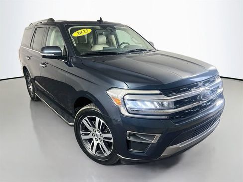 Used 2023 Ford Expedition Limited RWD image 2