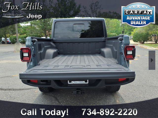 Certified 2025 Jeep Gladiator Sport AWD/4WD image 10