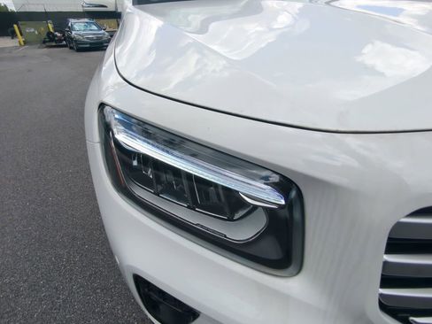 New 2025 Mercedes-Benz GLB 250 image 21