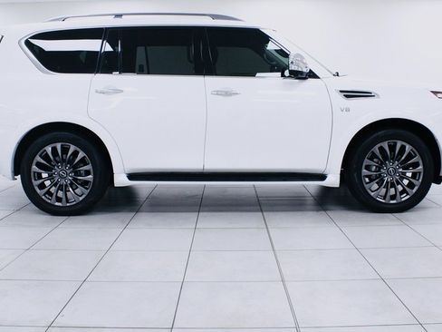 Used 2021 Nissan Armada Platinum image 8