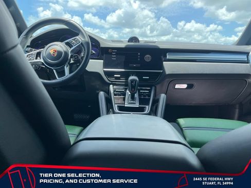 Used 2023 Porsche Cayenne Platinum Edition AWD/4WD image 15