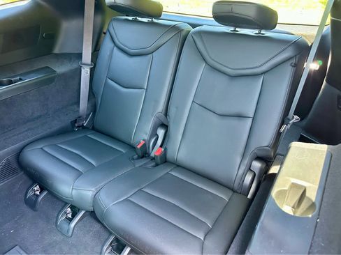 Used 2024 Cadillac XT6 Premium Luxury w/ Technology Package image 14