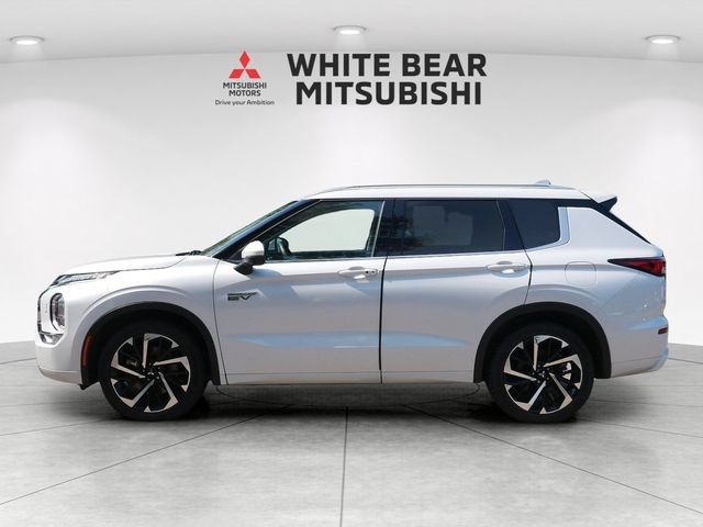 Used 2024 Mitsubishi Outlander SEL AWD/4WD image 3