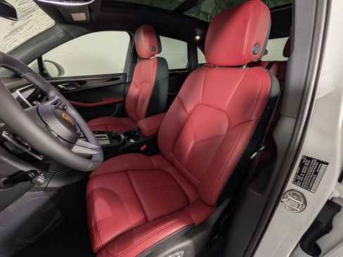 New 2026 Porsche Macan AWD/4WD image 5