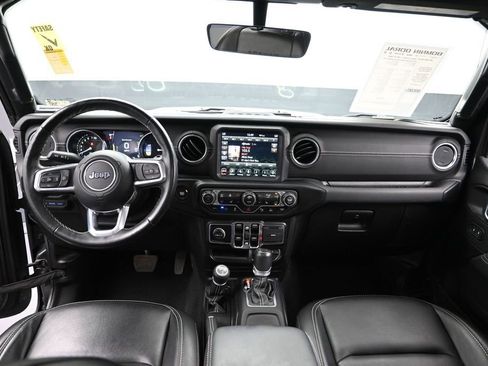 Used 2021 Jeep Wrangler Unlimited Sahara w/ Cold Weather Group AWD/4WD image 19
