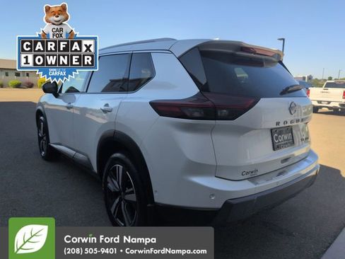 Used 2025 Nissan Rogue SL w/ SL Premium Package AWD/4WD image 5