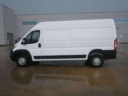 Used 2024 RAM ProMaster 2500 FWD image 13