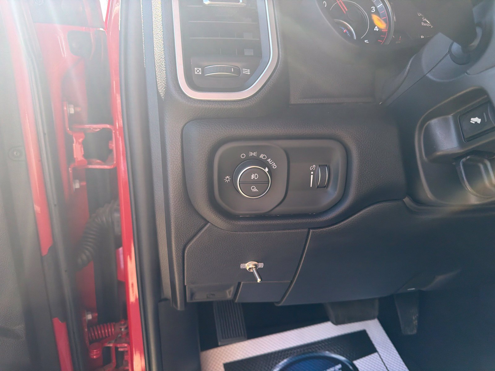 Used 2022 RAM 3500 Big Horn w/ Level C Equiment Group AWD/4WD image 7
