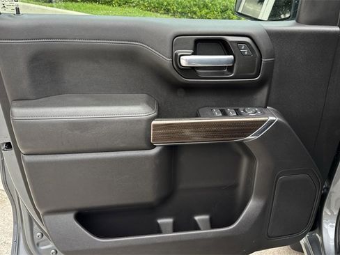 Used 2021 Chevrolet Silverado 1500 LT image 40