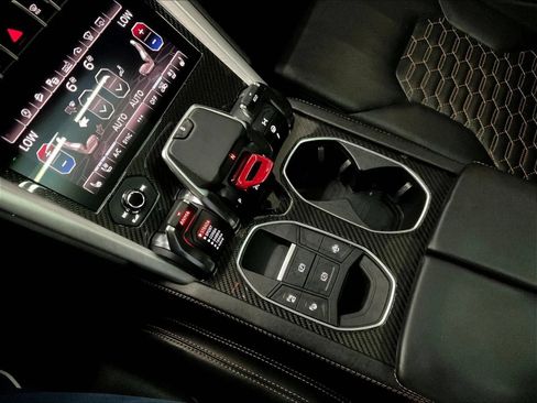 Used 2021 Lamborghini Urus AWD/4WD image 25