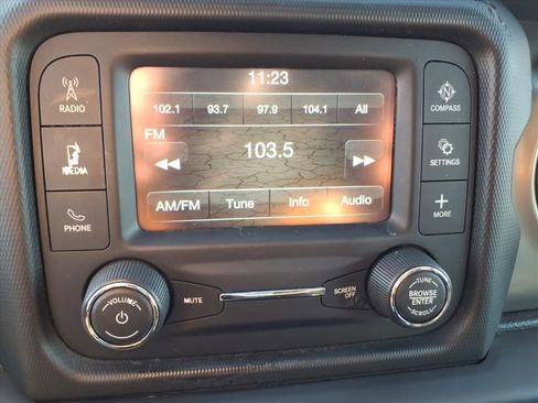 Used 2018 Jeep Wrangler Unlimited Sport image 21