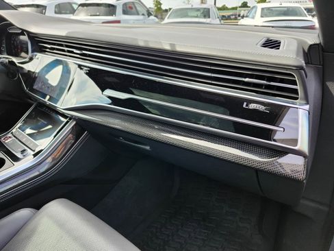 Certified 2022 Audi SQ7 Premium Plus w/ SQ7 Executive Package image 17