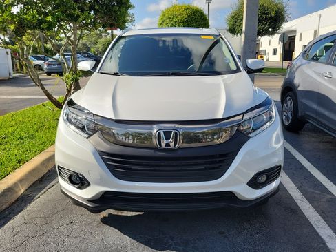Certified 2022 Honda HR-V EX image 2