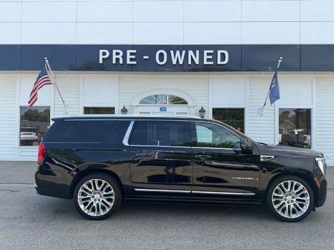 New 2025 GMC Yukon XL Denali w/ Denali Reserve Package AWD/4WD image 4