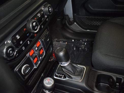 Used 2020 Jeep Wrangler Unlimited Sport AWD/4WD image 23