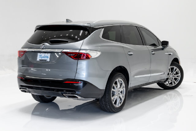Used 2024 Buick Enclave Essence w/ Experience Buick Package AWD/4WD image 32