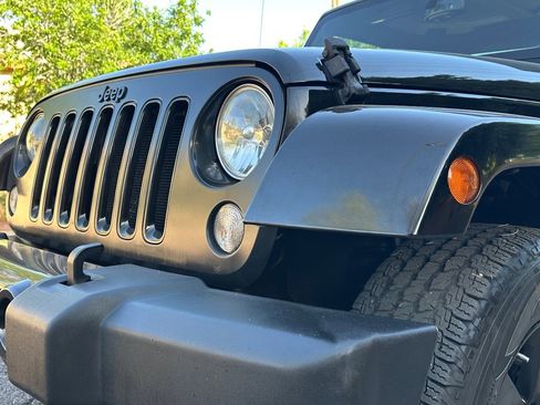Used 2014 Jeep Wrangler Altitude image 26