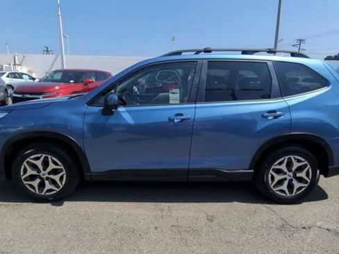 Used 2020 Subaru Forester Premium AWD/4WD image 5
