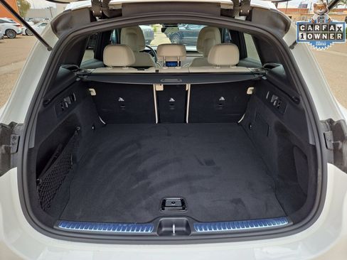 Used 2025 Mercedes-Benz GLC 300 image 12