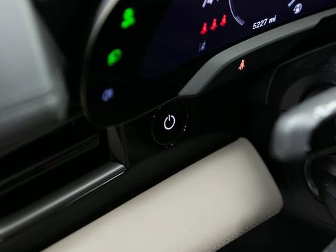 Certified 2025 Porsche Taycan image 20