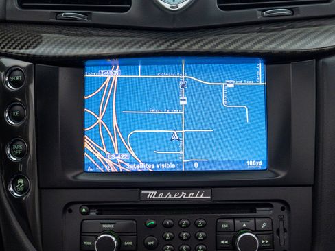Used 2014 Maserati GranTurismo Convertible RWD image 17
