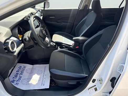 Used 2025 Nissan Versa SV w/ Trunk Package image 17