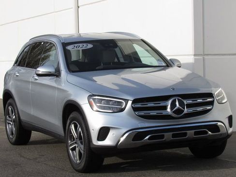 Used 2022 Mercedes-Benz GLC 300 4MATIC w/ Premium Package Lite image 2