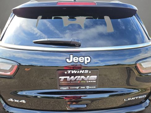 New 2024 Jeep Compass Limited w/ Elite Group image 31