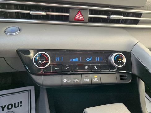 Used 2023 Hyundai Elantra SEL w/ Cargo Package FWD image 26